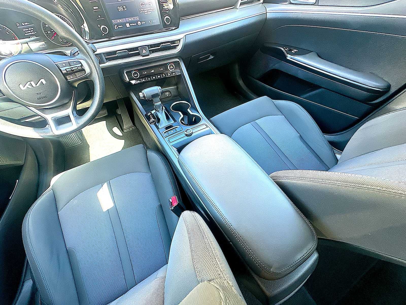 2023 Kia K5 LXS