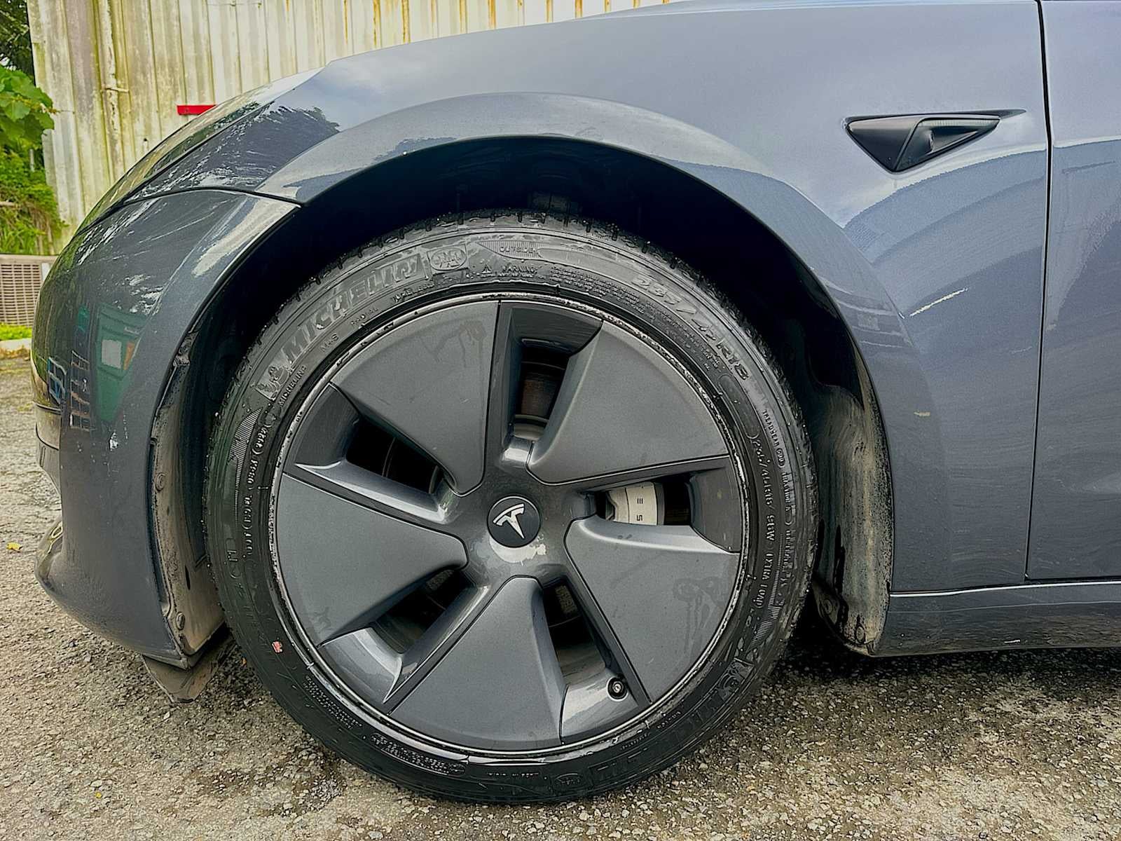 2023 Tesla Model 3 RWD