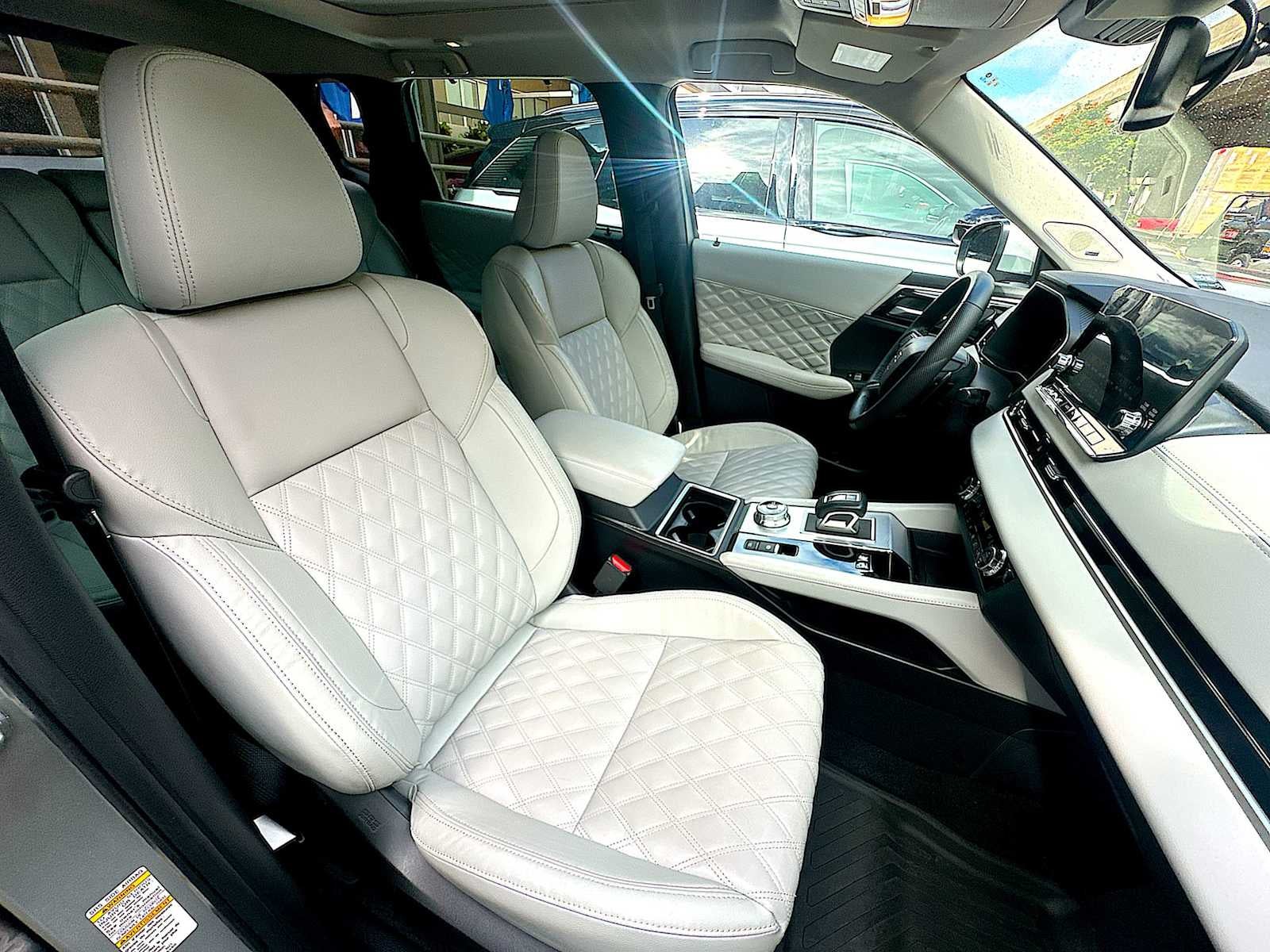 2023 Mitsubishi Outlander PHEV SEL