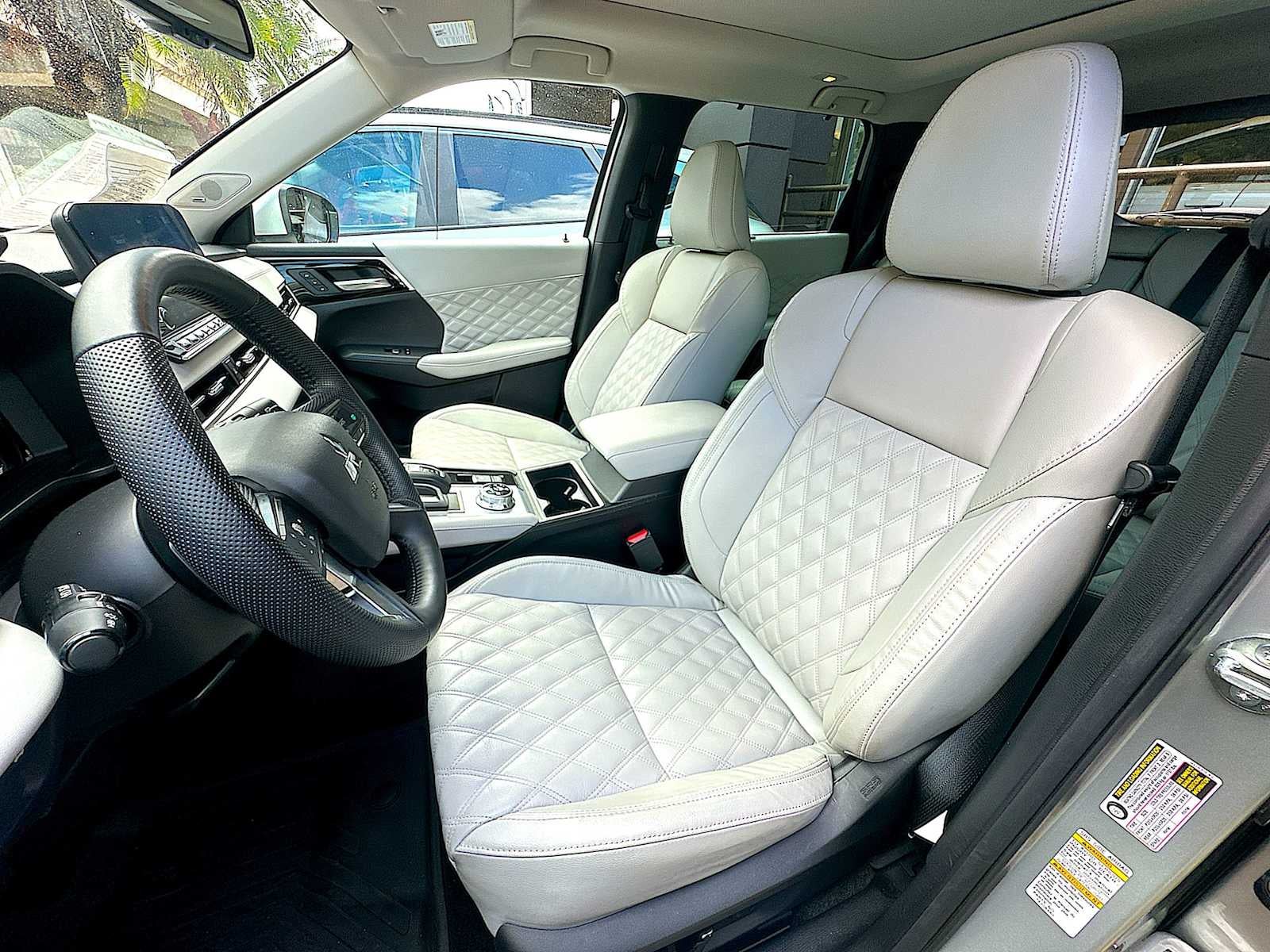 2023 Mitsubishi Outlander PHEV SEL