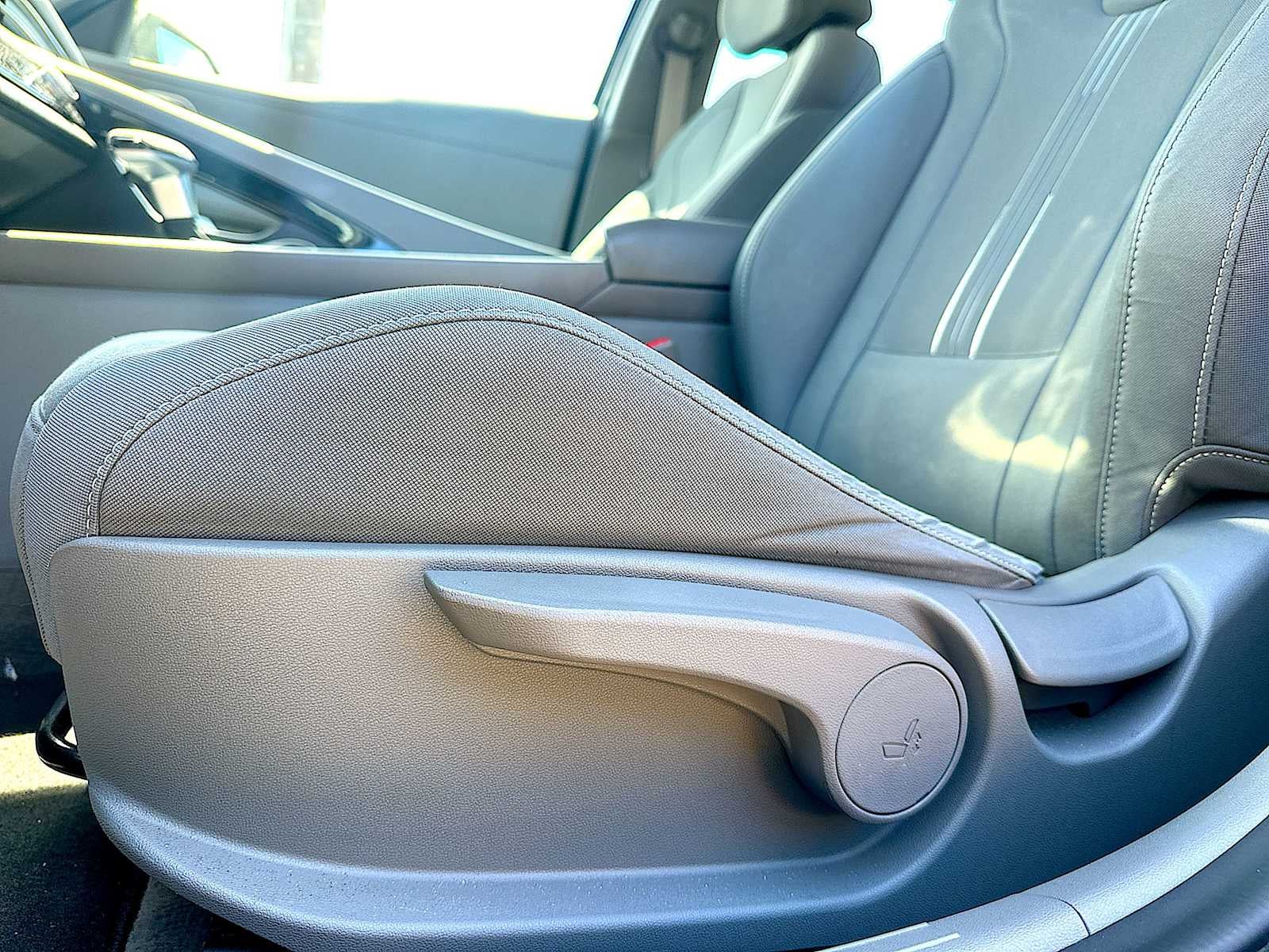 2023 Hyundai Elantra Hybrid Blue