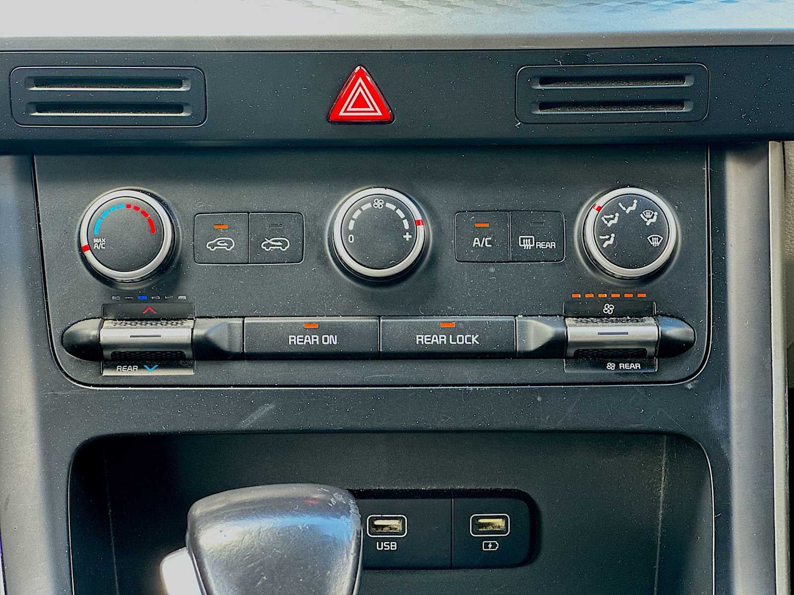 2022 Kia Carnival LXS