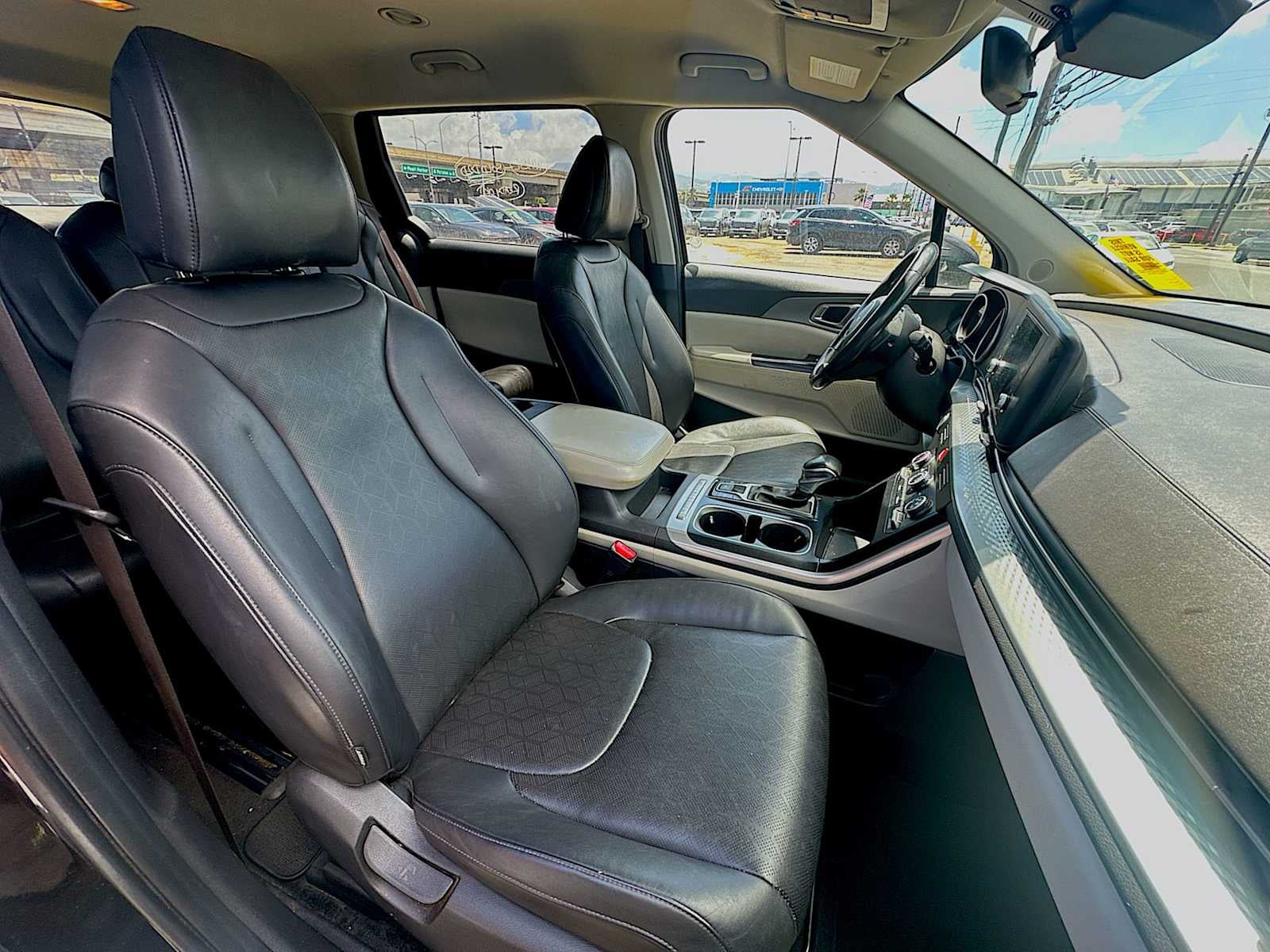 2022 Kia Carnival LXS